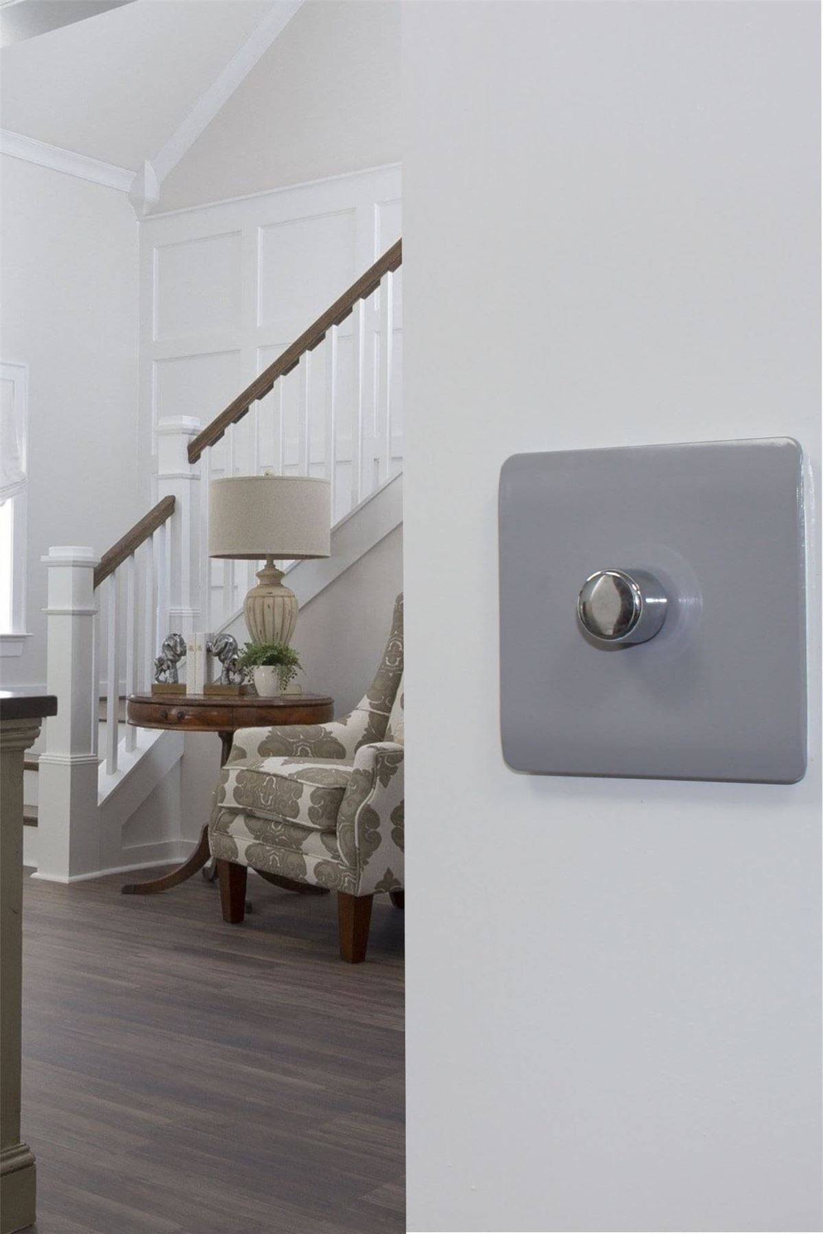 Trendi Switch 1 Gang 1 or 2 way 150w Rotary LED Dimmer Light Switchin Light Grey